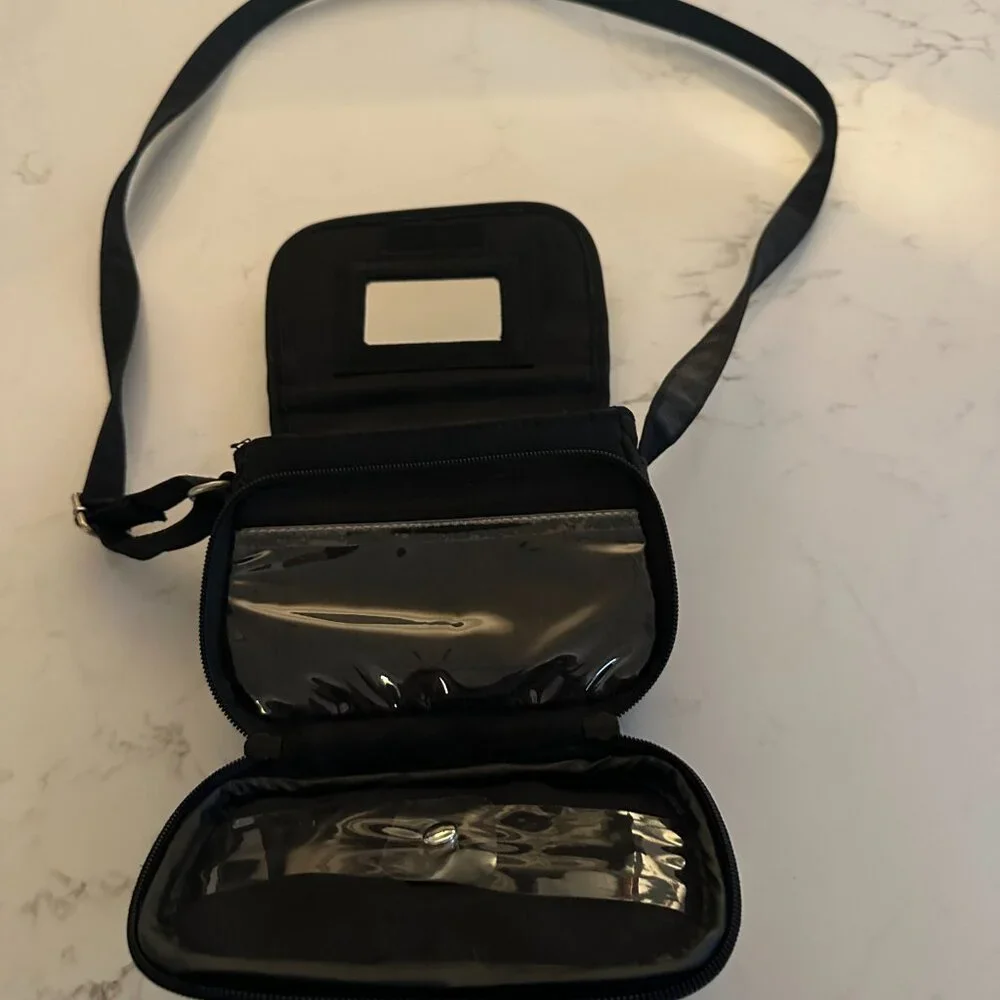 2 for $10 🎁 Great Purse With Lots of Pockets and Compartments